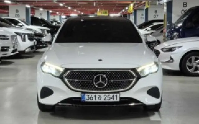 슈퍼렉스턴 중고차 E-클래스 W214 E200 매물 사진 1 - 2026/05 166km