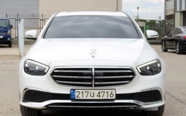 슈퍼렉스턴 중고차 E-클래스 W213 E220d 4MATIC 익스클루시브 매물 사진 14 - 2023/11 17,703km